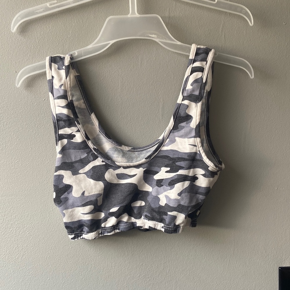 2 piece outfit, high waist joggers with sports bra